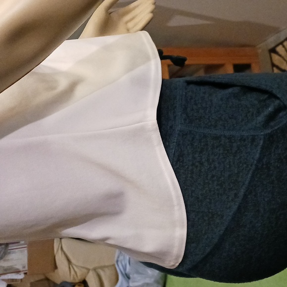 Nick & Sarah Unique Short Sleeve Meet in the Middle Split Hem Top Sz L juniors - Picture 8 of 13